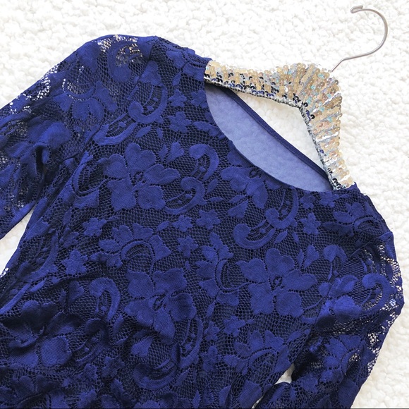 ✨Nicole Miller Lace Dress - Picture 4 of 8